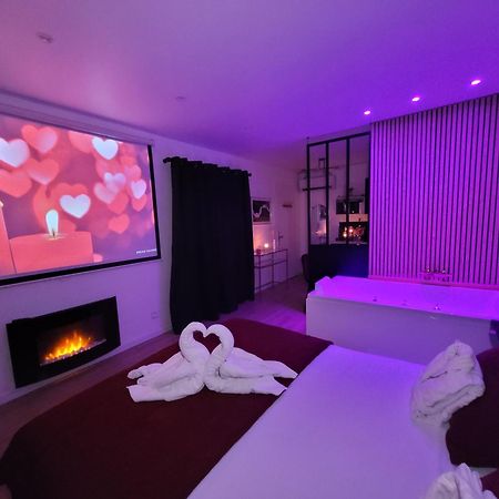 Nuit D'Evasion Love Room Avec Baignoire Balneotherapie 툴롱 외부 사진