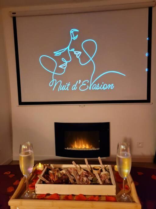 Nuit D'Evasion Love Room Avec Baignoire Balneotherapie 툴롱 외부 사진