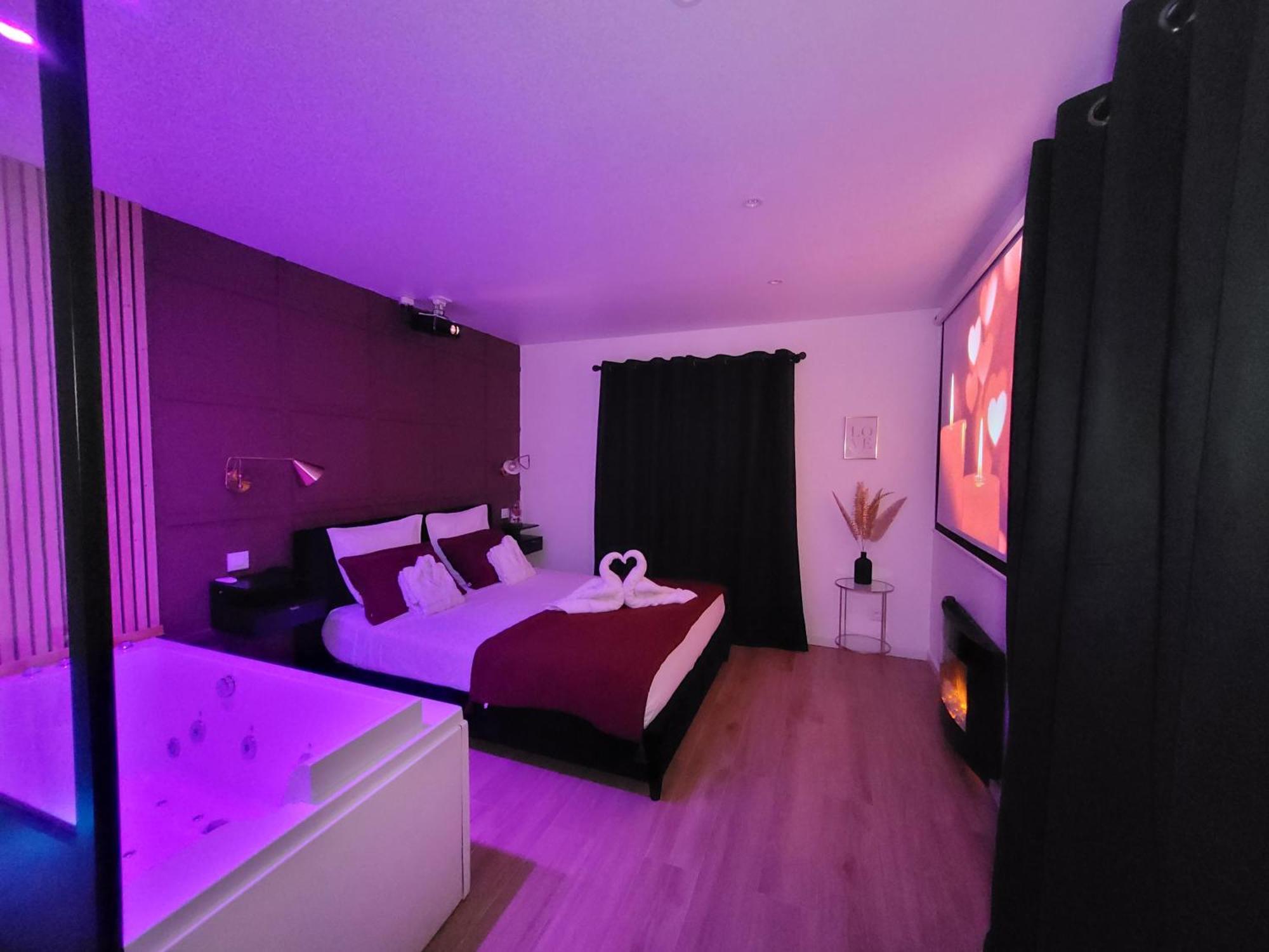 Nuit D'Evasion Love Room Avec Baignoire Balneotherapie 툴롱 외부 사진